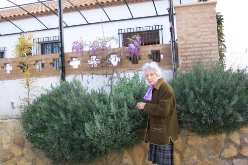 5-08 - 20060402-1_casita_mama